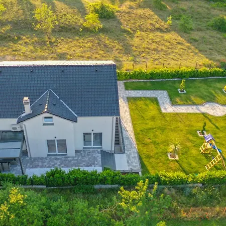 Casa de Férias Amazing In With Sauna