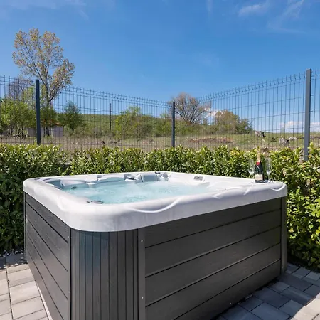 Amazing In With Sauna Casa de Férias Kosute